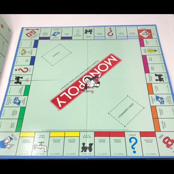 "65th Anniversary Monopoly 2000 - Celebrate With the Classic Board Game!" - Picture 6 of 6